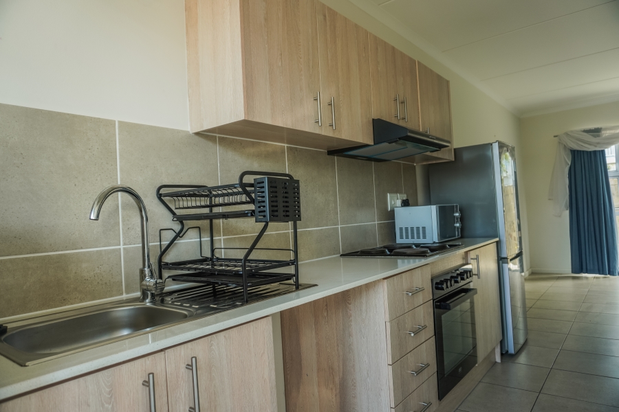 2 Bedroom Property for Sale in Cravenby Western Cape